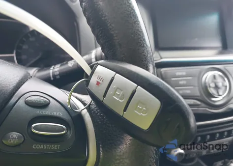 2014 Nissan Pathfinder Sv z USA, uszkodzony, nr VIN 5N1AR2MM9EC670070